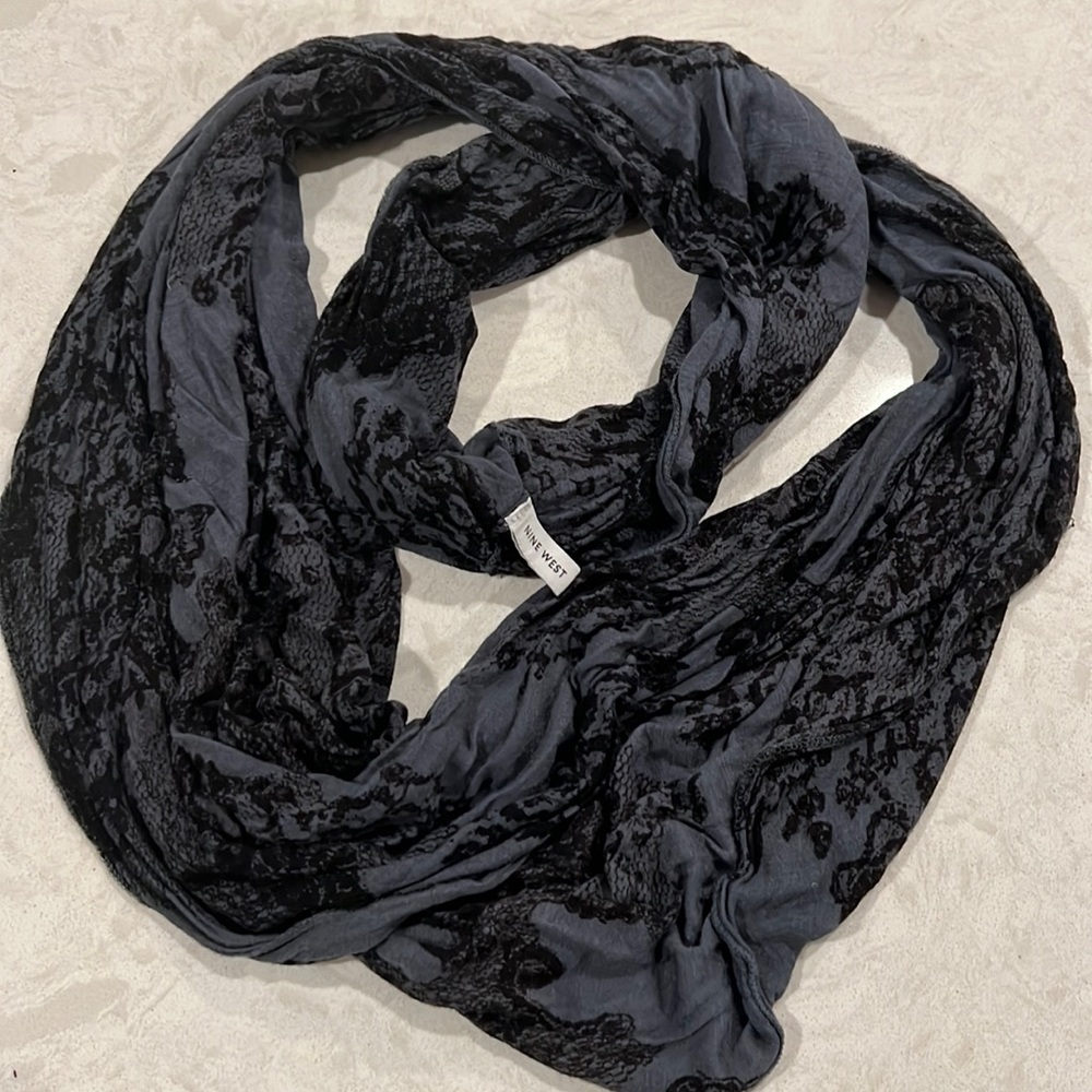 nine west infinity scarf